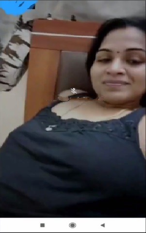 Vizag aunty selfie lo puku anukokunda vachindi