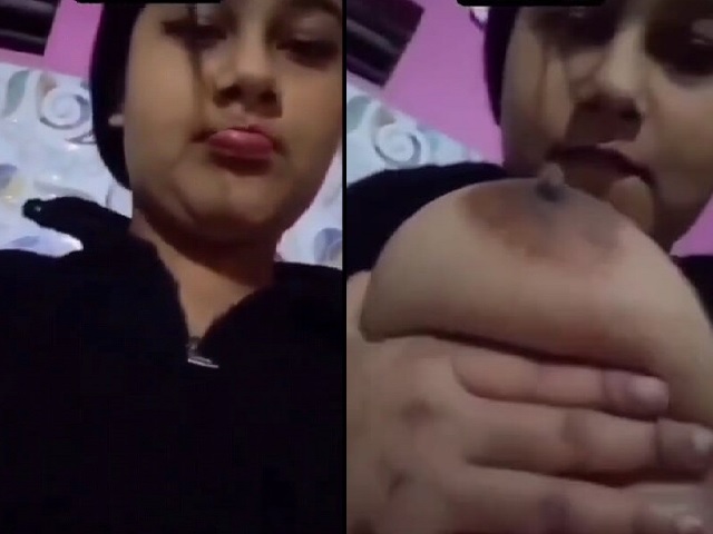 Bangladeshi big boobs GF showing naked body parts