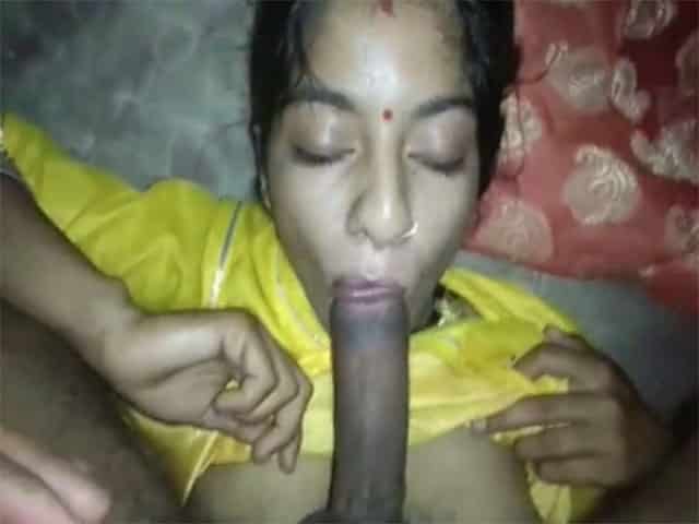 Beautiful Rajasthani Bhabhi blowjob topless show video