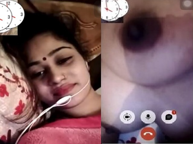 Bengali girl video call showing big boobs