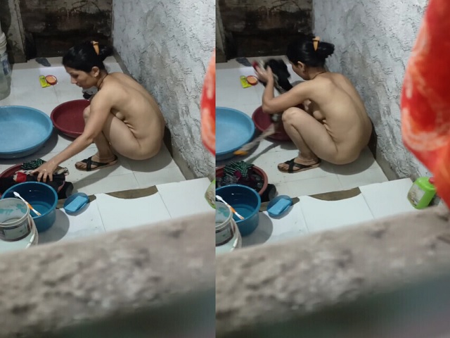 Desi girl nude washing clothes in hidden cam