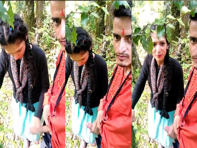 Desi girlfriend giving handjob to boyfriend outdoors