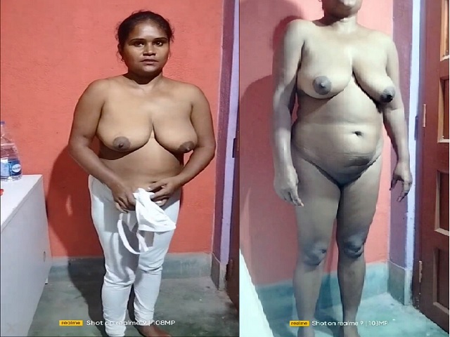 Indian bhabhi exposing nude body to neighbor