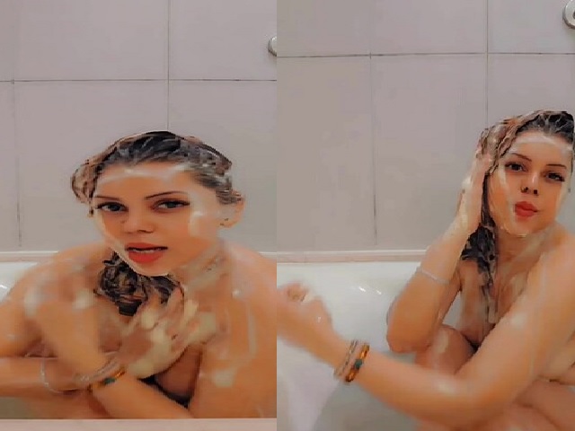 Indian live app girl nude bath with nipple slip