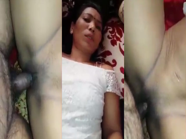 Nepali bhabhi pussy fucking at home MMS video