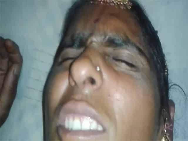 Rajasthani couple sex MMS video looks good