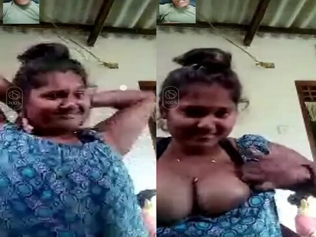 Tamil girl teasing big boobs viral show on call
