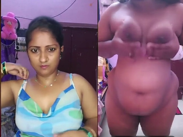 Telugu aunty Sheela on Tango live nude show for followers