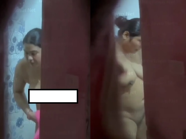 Bhabhi nude capture by husband brother during bath