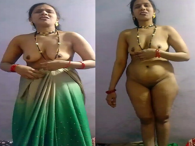 Bhabhi stripping saree and desi nude videos