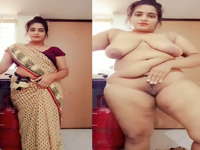 Big boobs wife stripping her saree and nude