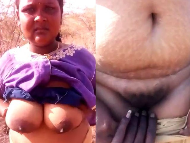 Booby Dehati girl showing boobs and pussy outdoors