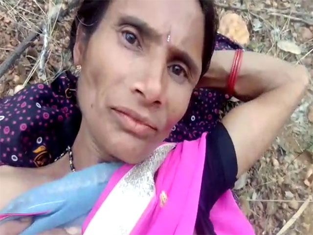 bushy pussy Desi slut fucked hard outdoors