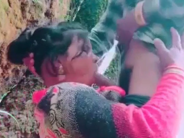 Cheating Dehati wife fucked outdoors