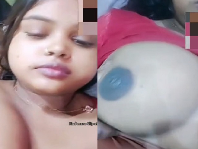 Chubby bhabhi on video call showing big boobs and pussy
