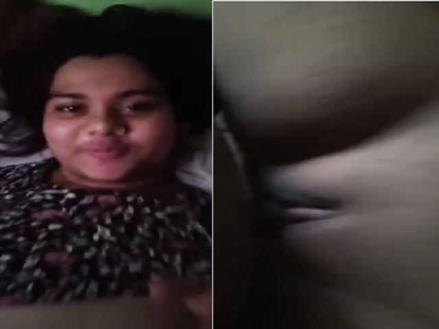 Chubby girl Indian nude pics of pussy selfie