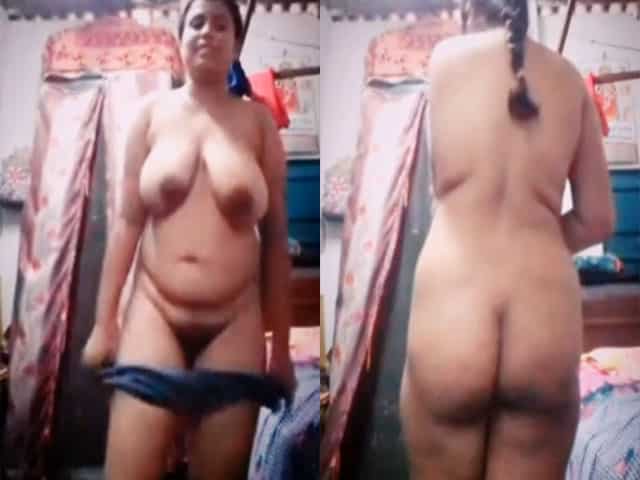 Fatty Indian girl showing her nude body on cam