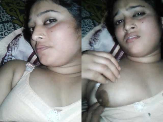 Foreplay sex with beautiful Bhabhi before fucking