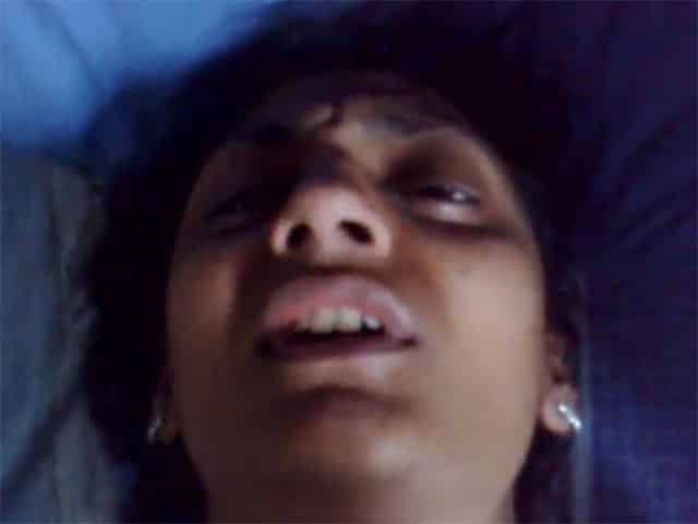 Horny virgin girlfriend’s hot Indian XXX MMS