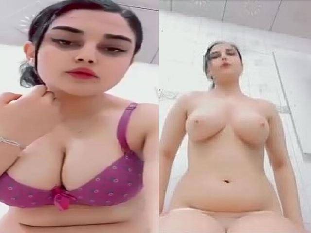 Hot maal stripping bra and showing big boobs