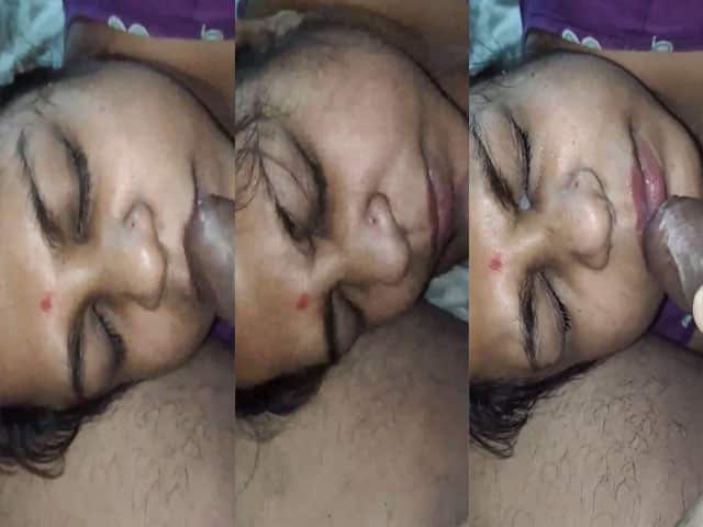 Mature bhabhi lockdown Indian blowjob sex