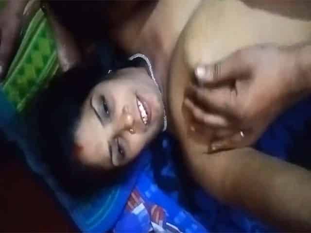 Mature Bhabhi home sex video leaked online