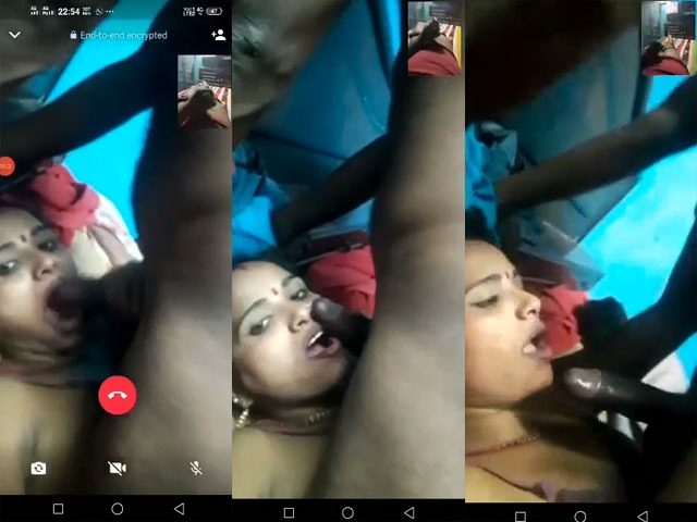 Sexy Dehati wife blowjob sex on video call