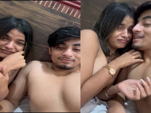 Shy girlfriend boobs show romance viral MMS
