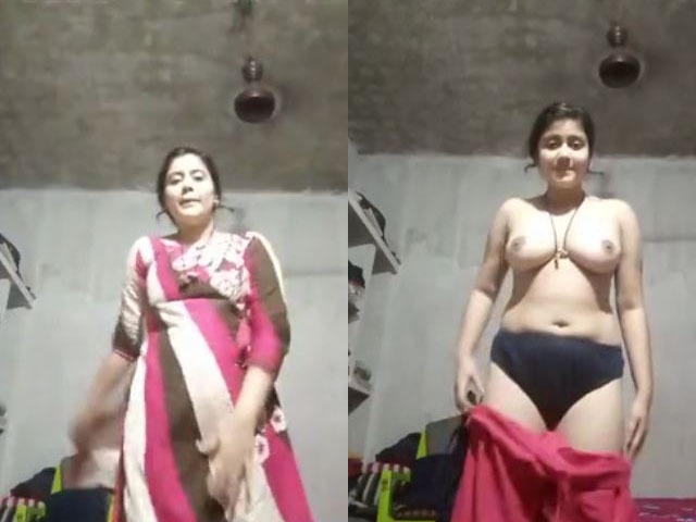 Super sexy Desi girl selfie nude MMS
