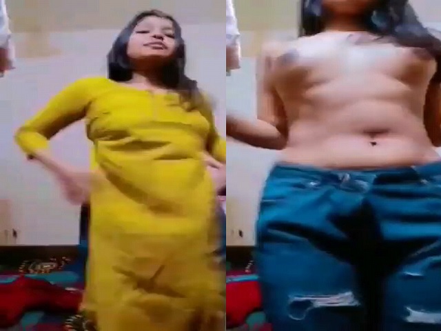 Tall desi girl nude on live video call viral show