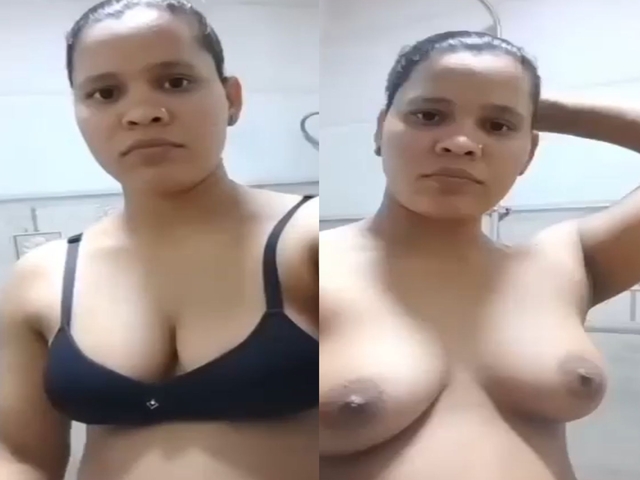 Tall girl stripping bra and standing nude viral selfie