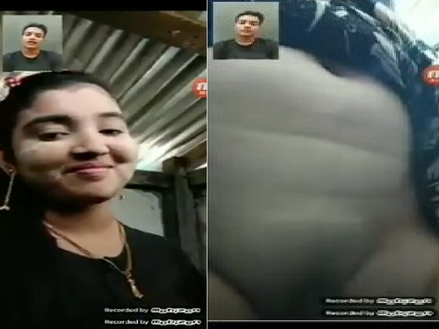 Video call nude posing by cute girlfriend