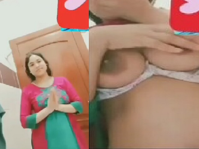 Video call sex girlfriend round boobs showing
