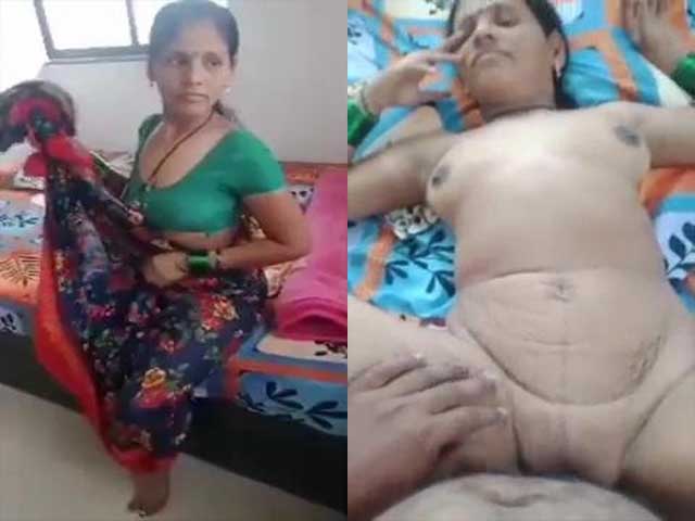 Village Bhabhi illicit sex with BF in hotel