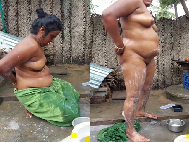 Village bhabhi outdoor nude bath before Devar